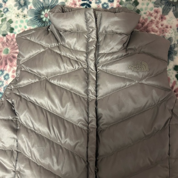 The North Face Women's Gray Puffer Vest - Picture 2 of 6